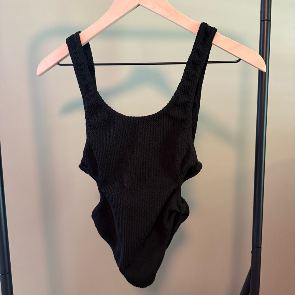 PrettyLittleThing Black One Piece Swimsuit  | 4